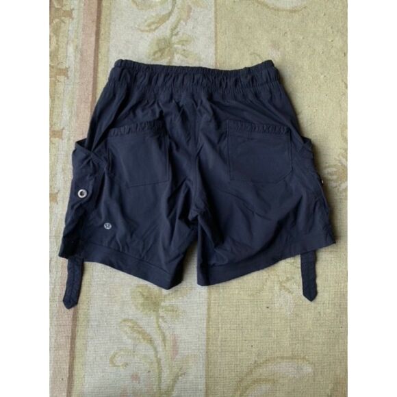 EUC Lululemon Black Cargo Safari Dance Studio Shorts 6 - Picture 3 of 4